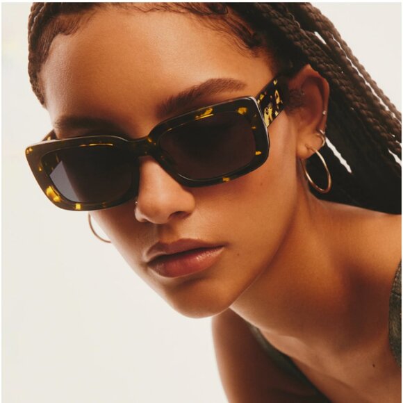 Quay Australia Tortoise Shell Sunglasses - Picture 3 of 7